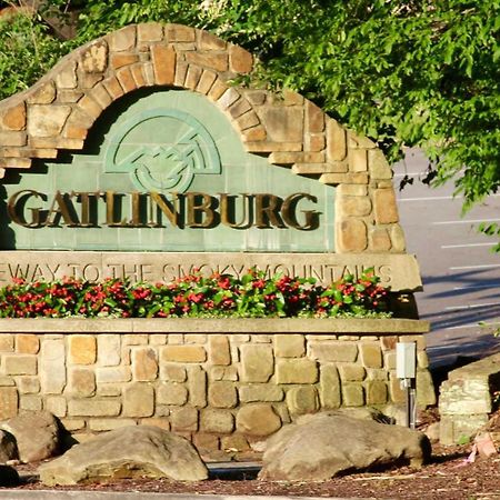 Little Smoky Retreat , 3 Bedroom , Close To Downtown Gatlinburg And Pigeon Forge Exterior photo