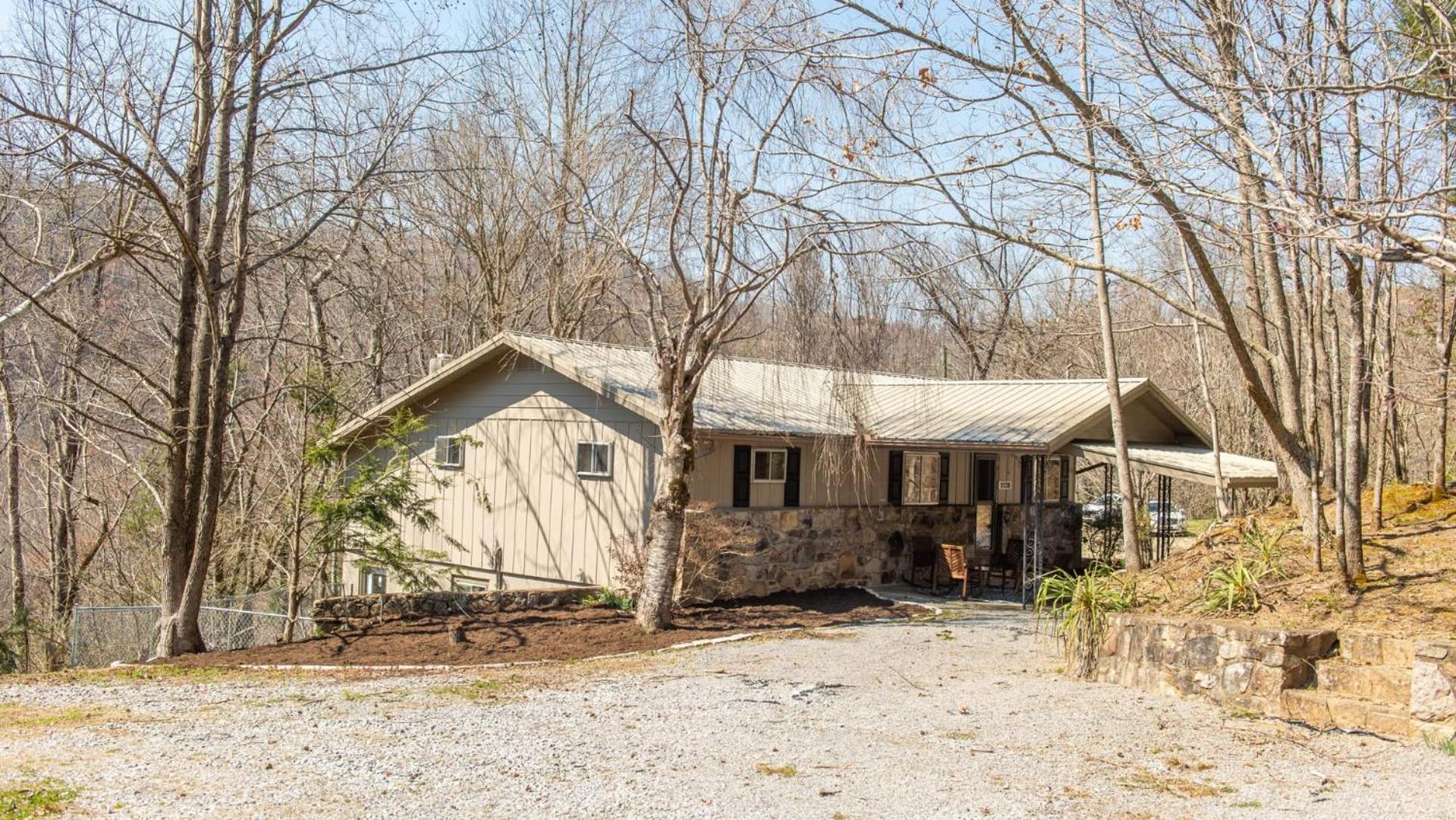 Little Smoky Retreat , 3 Bedroom , Close To Downtown Gatlinburg And Pigeon Forge Exterior photo